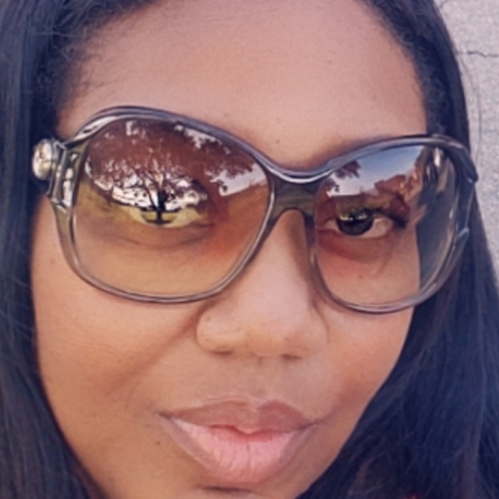 Gucci Sunglasses - Picture 6 of 6